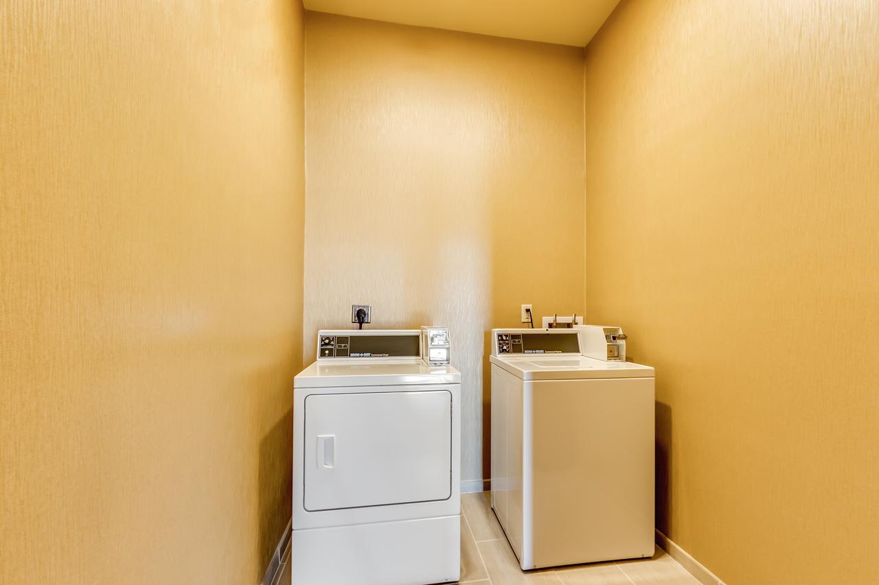 Cobblestone Inn & Suites - Waverly Luaran gambar