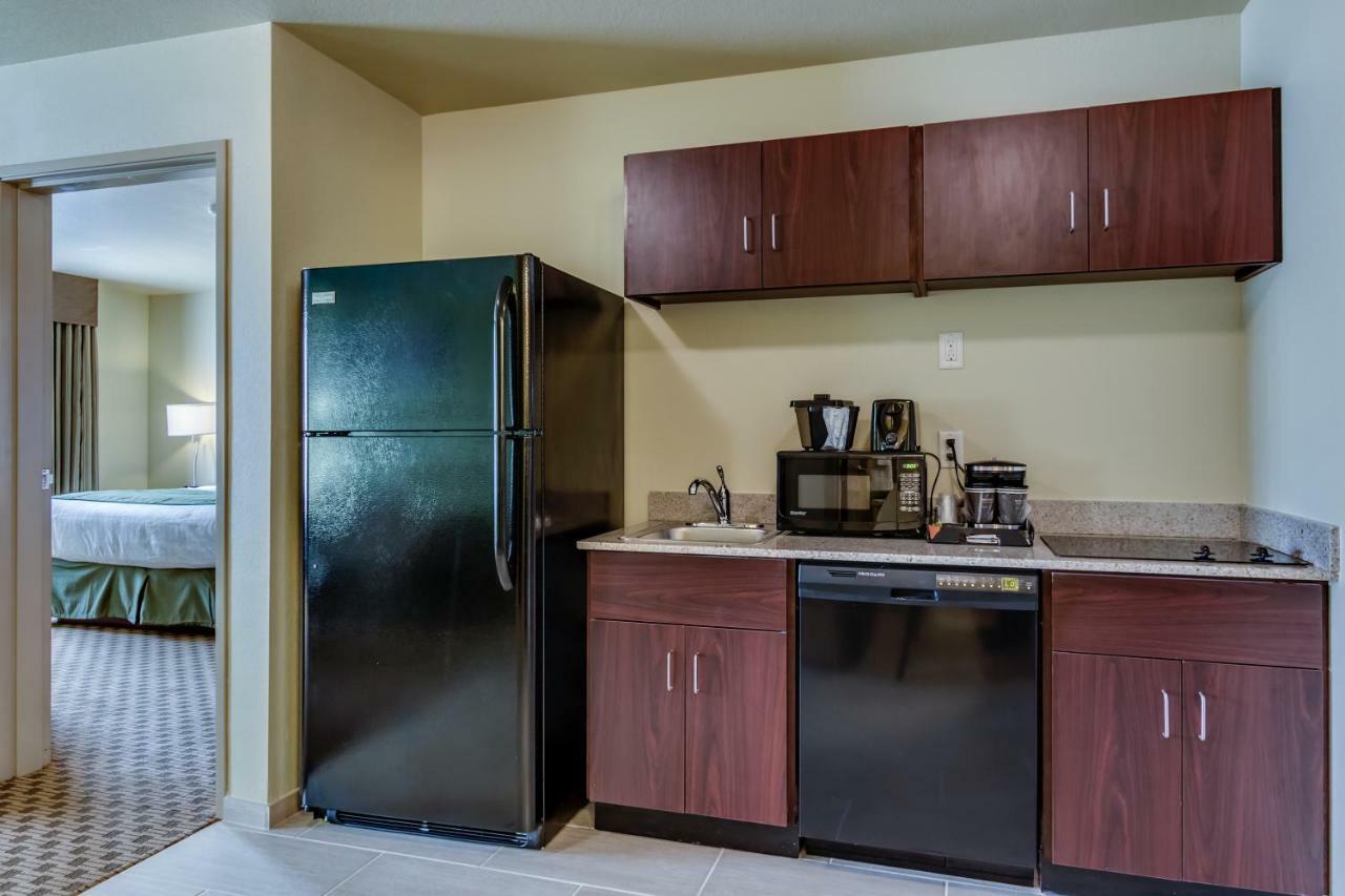 Cobblestone Inn & Suites - Waverly Luaran gambar